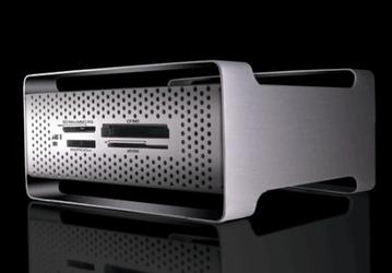 PROGear-G5 - кардридер в стиле Apple Mac Pro G5