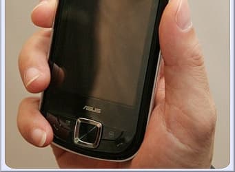 VGA-дисплей + 800-МГц процессор = коммуникатор ASUS P565