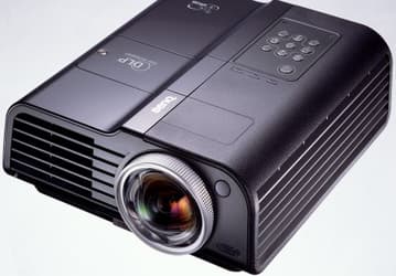 Мультимедийный проектор BenQ MP771