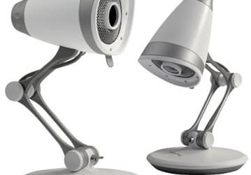 Boynq Iris — web-камера, громкоговоритель, микрофон и настольная лампа