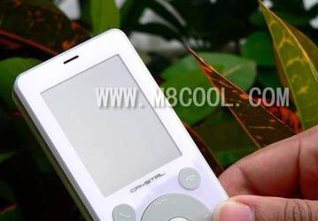 Crystal – мобильный телефон в стиле iPod