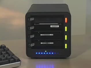 Drobo – домашний «робот-хранилище» на базе жестких дисков