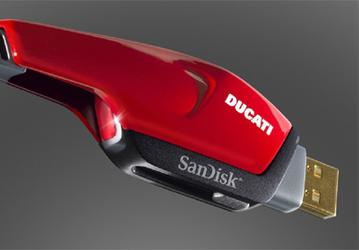 Скорость, стиль и эмблема Ducati, но это - не мотоцикл: USB-накопитель SanDisk Extreme Ducati Edition 