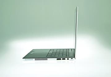Покупатели очень тонких ноутбуков Voodoo Envy 133 смогут выбрать цвет корпуса