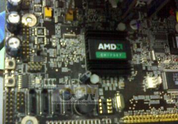 Первые фото AMD RD790