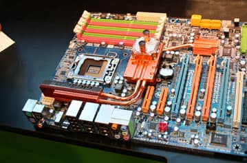 Подробности о плате-монстре GIGABYTE GA-X58-EXTREME для процессоров Intel Core i7 