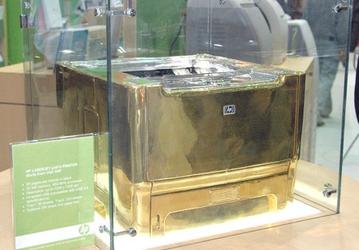 Фото дня: золотая версия принтера HP LaserJet P2015