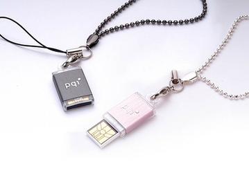 Новинки PQI: Intelligent Drive i810 и Traveling Disk i221 Lacquer Drive