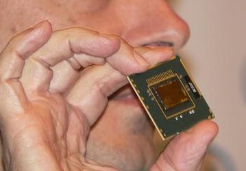 IDF: Intel показывает первые рабочие образцы 32-нм CPU Nehalem
