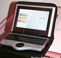 «Школьный ноутбук» Intel за $400 - конкурент OLPC?
