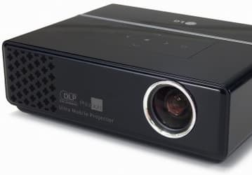 LG: мобильный проектор HS-101