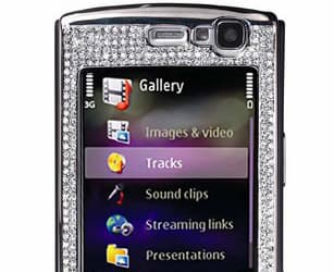 Nokia N95 от Amosu – 18-каратное золото и 325 бриллиантов