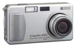 Новинка Ricoh — цифровая камера Caplio R2S