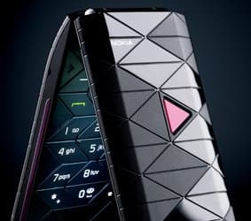 Телефоны Nokia 7070 Prism и Nokia 6600 fold — в России