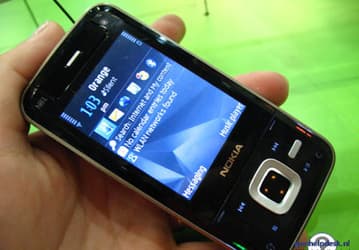 Nokia N81 – подробные "живые" фото