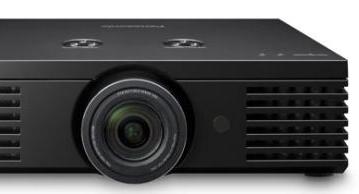 Panasonic: ЖК-проектор высокого разрешения PT-AE1000E