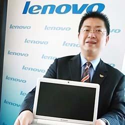 Кроме S10 у Lenovo есть в запасе еще один нетбук — S9 