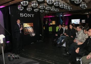 Sony представляет первый на российском рынке 70" ЖК-телевизор