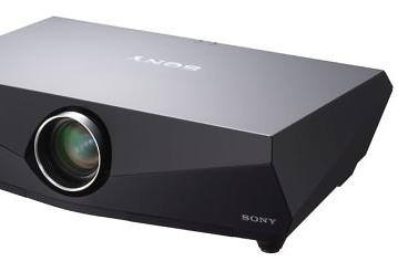 Sony расширяет линейку стационарных проекторов двумя новыми моделями
