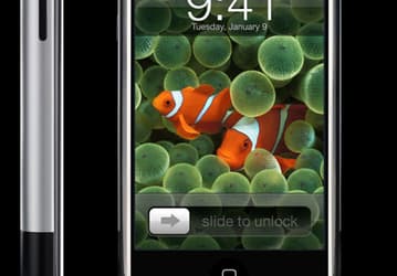 Стив Джобс представил iPhone