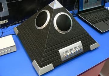 Titan Piramid - 4.1-канальная акустическая система в одном корпусе