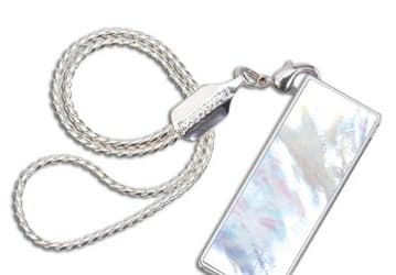 Transcend JetFlash V90P - имиджевый USB-накопитель с перламутровым покрытием