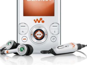 Sony Ericsson W580 поступил в продажу