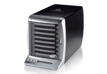 Iomega объявляет о доступности REV Loader 560 - хранилища данных для малого бизнеса