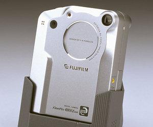 FinePix 4800 Zoom от Fujifilm. Дизайн – от  Porsche
