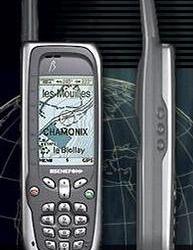 Двухдиапазонный GSM телефон с GPS от Benefon - в продаже