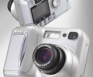 Nikon Coolpix 885