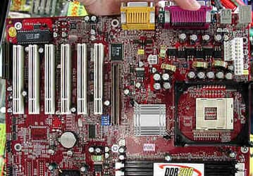 Ждем  85DRV на P4X266 от Soltek?