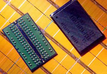 256 Мбит RDRAM чипы от Samsung, 0,15 мкм техпроцесс