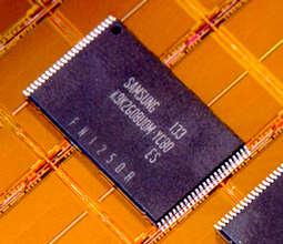 1 Гбит NAND флэш-память от Samsung