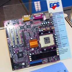 VIA Technology Forum 2001: Р4Х266 платы