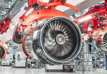 Авиадвигатель без керосина: газотурбинный двигатель Rolls-Royce впервые отработал полный полетный цикл на водороде