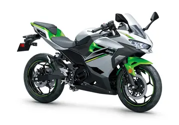 Похоже, это самый медленный Kawasaki Ninja в истории. Представлен Kawasaki Ninja e-1 2027: 7 л.с. на 140 кг массы