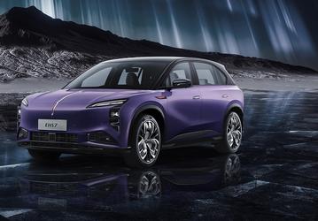 Китайские электромобили будут заряжаться сами: Hongqi готовит систему, которая будет добавлять машине до 10 бесплатных кВт·ч энергии в сутки