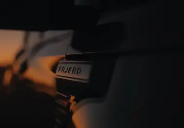 Совершенно новый Mitsubishi Pajero: опубликован последний тизер перед премьерой