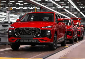 Вместо Hyundai Creta. На бывшем российском заводе Hyundai начали выпускать кроссовер Tenet Plus L4 — 1,5-литровый мотор, «робот» и передний привод