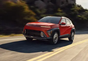 Новый Hyundai Kona на подходе: кардинально измененный дизайн, 190 л.с. и минималистичный салон