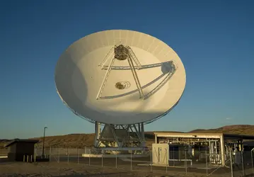 NASA запустило в Калифорнии 34-метровую «тарелку» для связи с зондами на расстоянии более 24 миллиарда километров