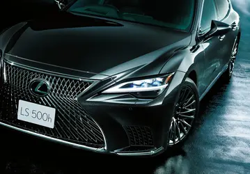 Японский аналог BMW 7 серии: представлен обновленный Lexus LS