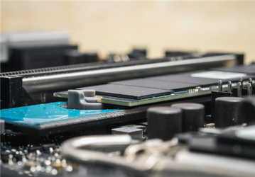 Представлен первый в мире модуль памяти DDR5 RDIMM объемом 512 ГБ — один сервер сможет получить до 12 ТБ ОЗУ