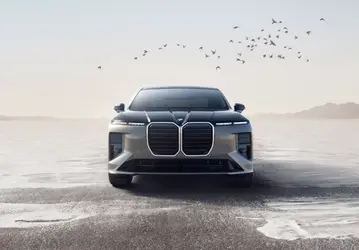 В Россию привезли обновленные BMW 7 серии (G70) — от 24,8 млн рублей