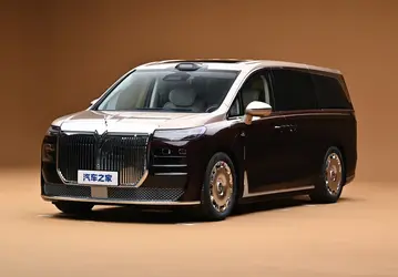 Китайцы показали Lexus LM, что такое роскошь. Представлен Voyah Dreamer 9: 761 л.с., полный привод, полноуправляемое шасси, 1500 км на баке бензина — 520 тыс. юаней (6,6 млн рублей)