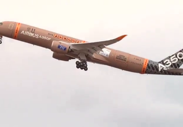 Новейший Airbus A350F впервые поднялся в небо, полёт длился более 4 часов