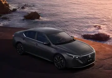 Nissan Teana вернулся в Россию: за бизнес-седан с мотором мощностью 156 л.с. просят 3,8 млн рублей
