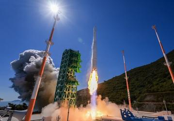 9 из 10: корейская ракета «Нури» вывела на орбиту почти все спутники