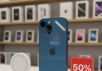 Прошлогодний флагман iPhone 12 рекордно подешевел в России